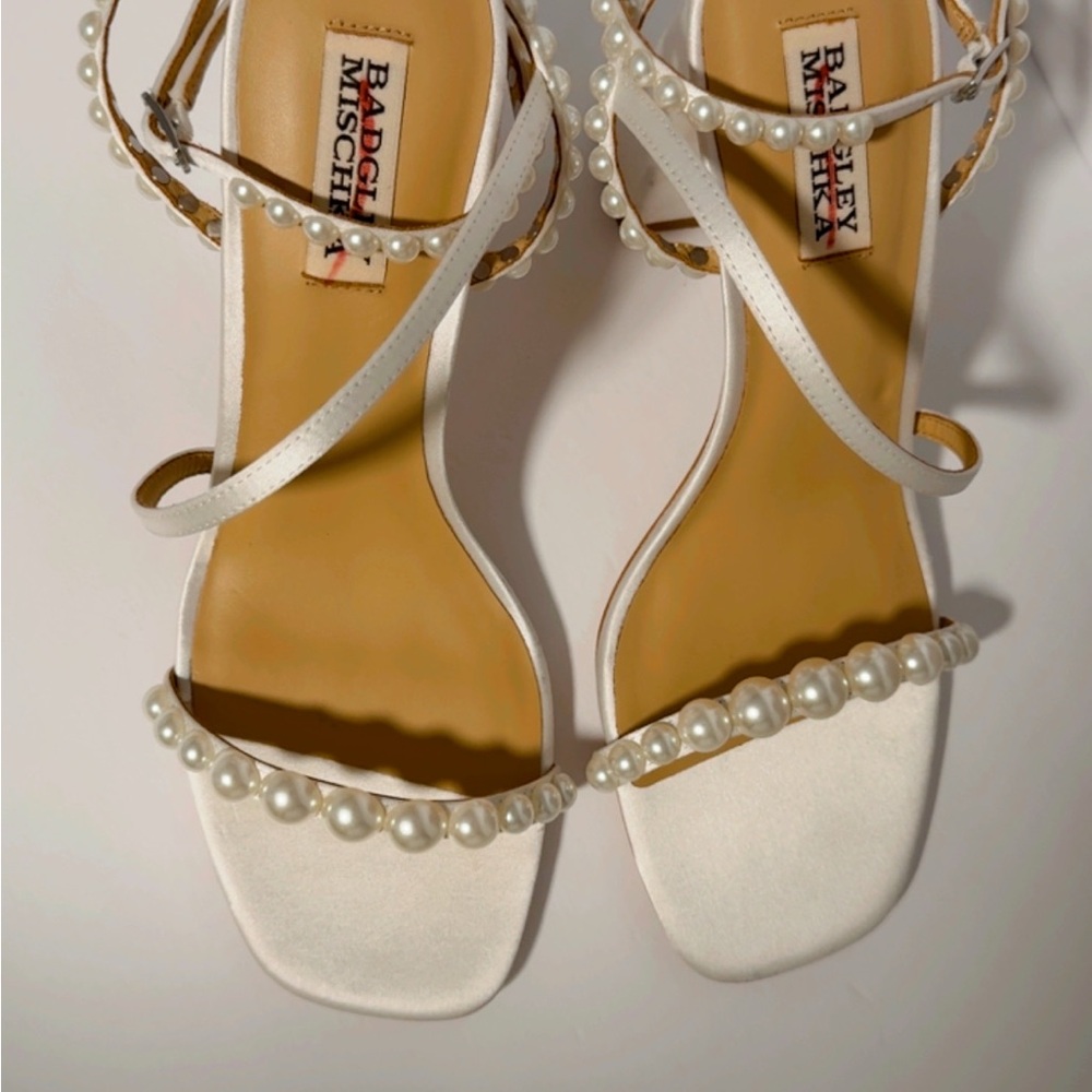 Badgley Mischka Ivory Sandals with Pearl Details